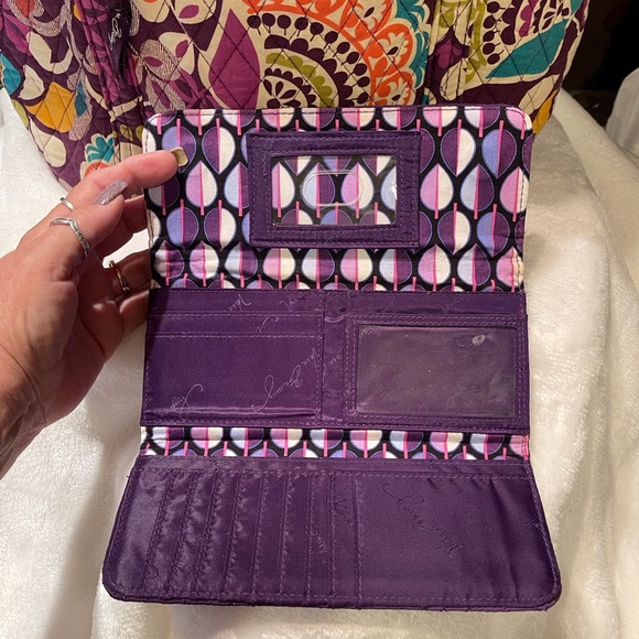 Vera Bradley “Plum Crazy” Villager Tote w/Matching Wallet - Picture 4 of 16